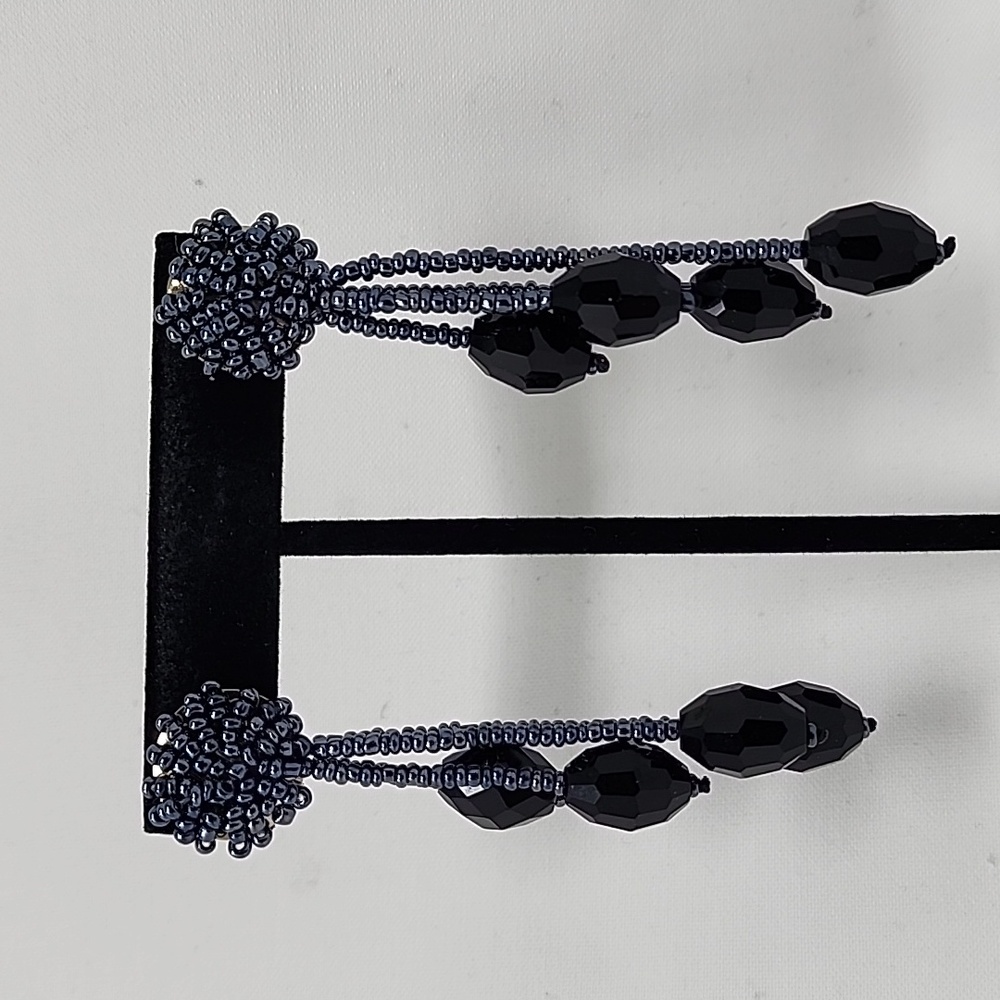 VINTAGE drop beaded earrings
